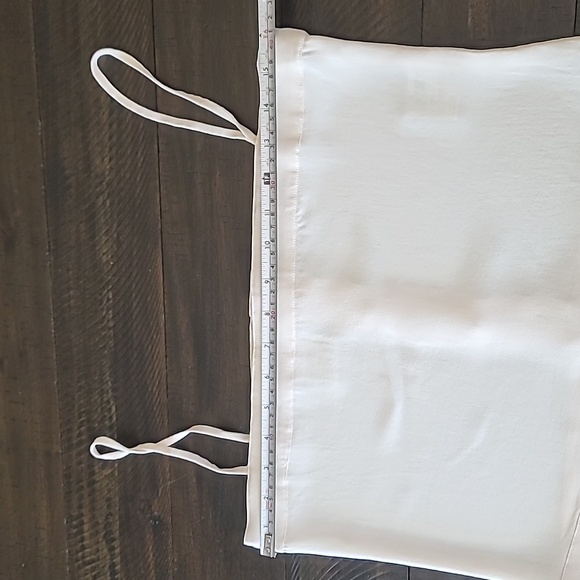 CHANEL 100% silk top CC buttons on the back size 40 - Picture 10 of 12